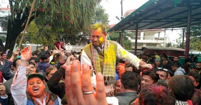 https://assets.roar.media/Hindi/2017/03/Uttrakhand-Election-Results-2017-BJP-Celebrations.jpg