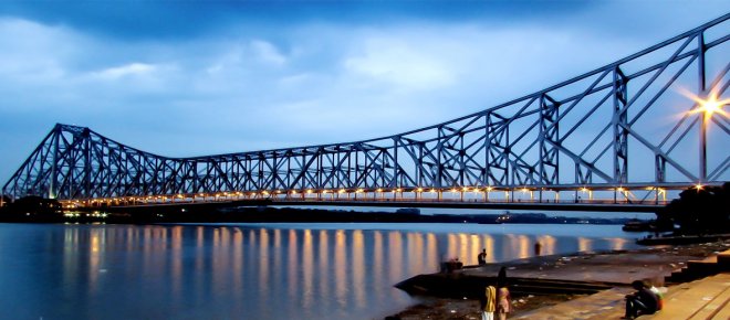 https://assets.roar.media/Hindi/2017/04/30-Days-30-Plans-in-West-Bengal-Howrah-Bridge.jpg