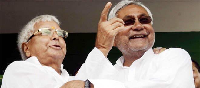 https://assets.roar.media/Hindi/2017/08/Learning-from-Lalu-Nitish-Controversy-Hindi-Article.jpg