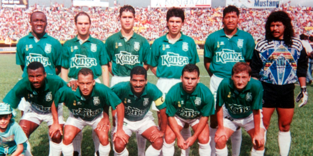 1989 වසරේ Copa Libertadores ශූරතාවය ජයග්‍රහණය කළ Atletico Nacional කණ්ඩායම Image - www.besoccer.com