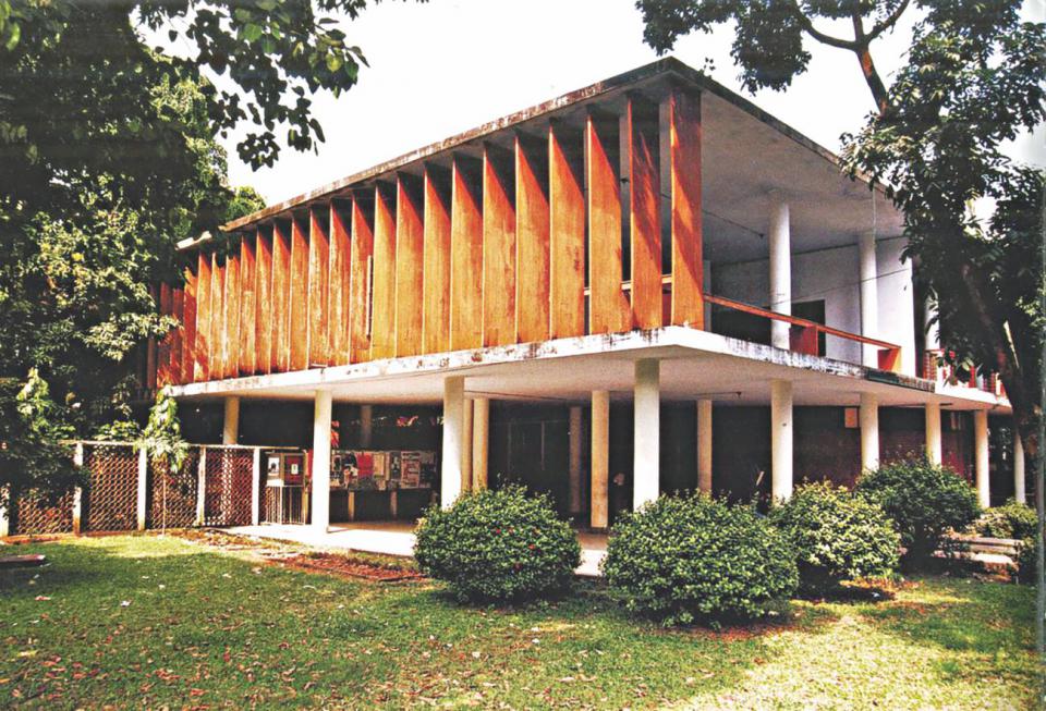 Institute of Fine arts designed by Architect Mazharul Islam