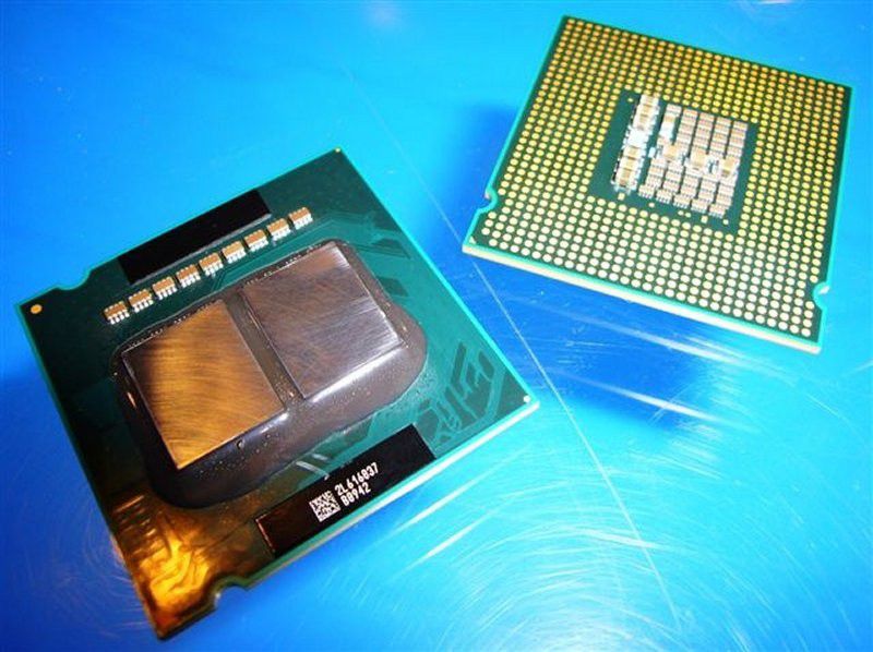 a processor with 2 dies