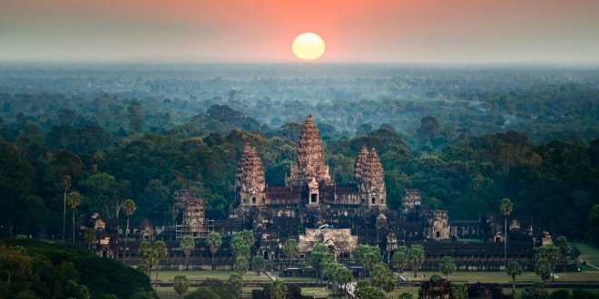 https://assets.roar.media/assets/9dfokJHdnh9QoBJA_07---Angkor-Wat-1-1280x640.jpg