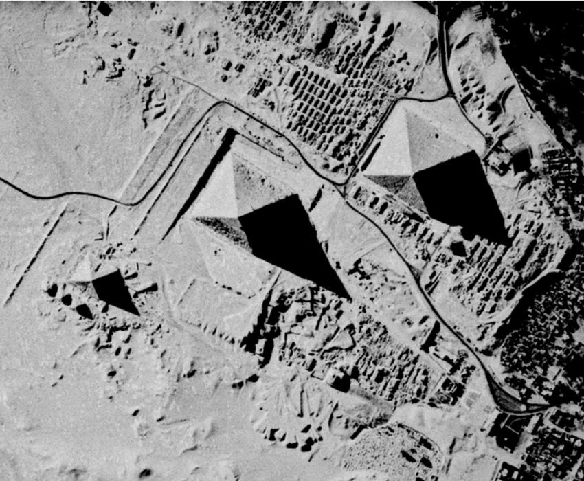 https://www.researchgate.net/figure/KH-4B-CORONA-satellite-photograph-of-the-Pyramids-at-Giza-acquired-by-Mission-1111-1-on_fig4_288181246