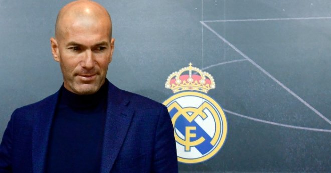 https://assets.roar.media/assets/TfTVknvBXErsPem3_Zinedine-Zidane.jpg