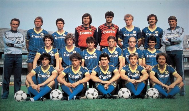 https://assets.roar.media/assets/VNLma6uTZW6crE5u_Associazione_Calcio_Hellas_Verona_1984-85.jpg
