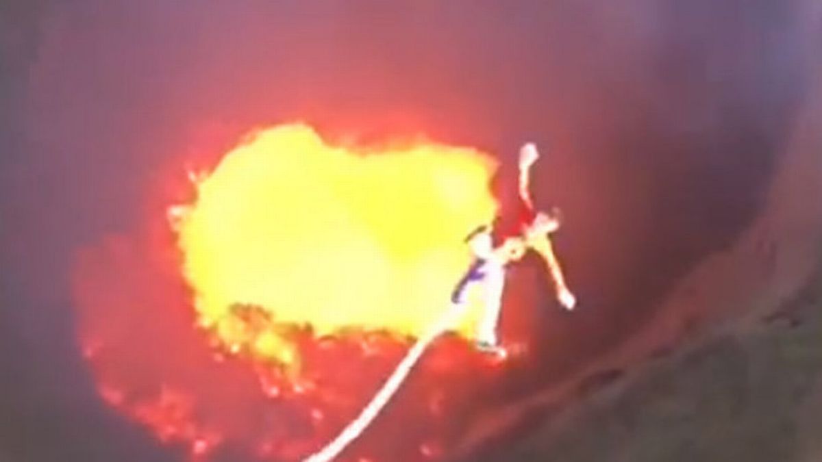 banjo jumping into Valerica Volcano in Chile