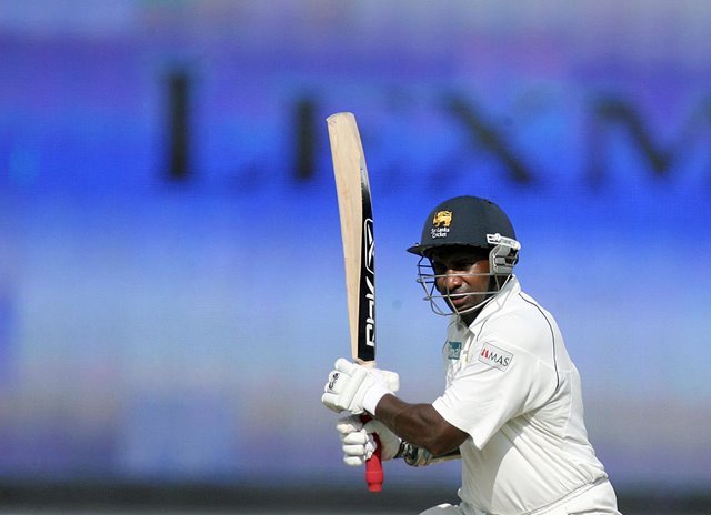 Sanath Jayasuriya became the first Sri Lankan to be bowled out for 199 runs on the Test field.