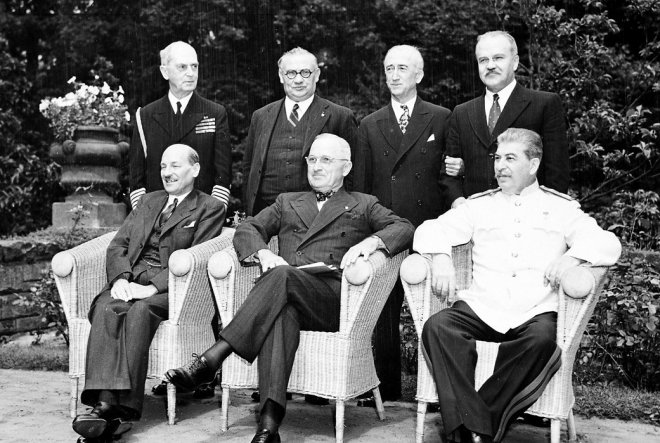 https://assets.roar.media/assets/exaRbpFOSDTOwVc0_Potsdam_Conference_group_portrait_July_1945.jpg