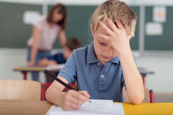 Kid Rushing Exam Roar বাংলা - পরীক্ষা দিতে হবে না শিশুদের!