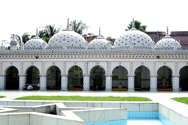 https://assets.roar.media/assets/yxsHCw1R3RpbsRPT_Star-Mosque.jpg